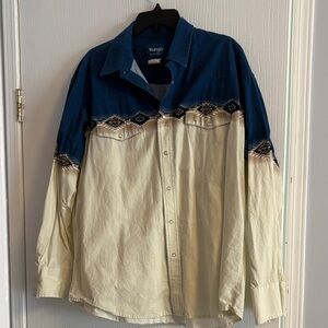 Wrangler Blue and Cream Casual Button Down Shirt